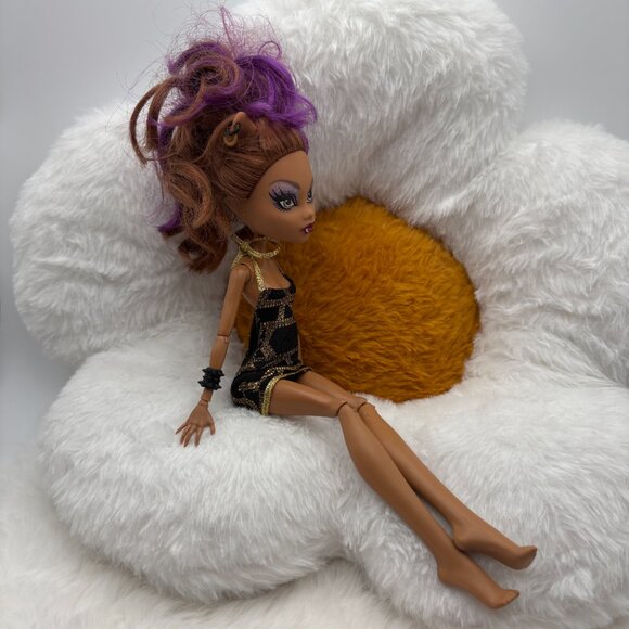 Monster High Clawdeen Wolf Ghouls Night Out Doll 2013 Release (SKU: 540TO) - Picture 4 of 16